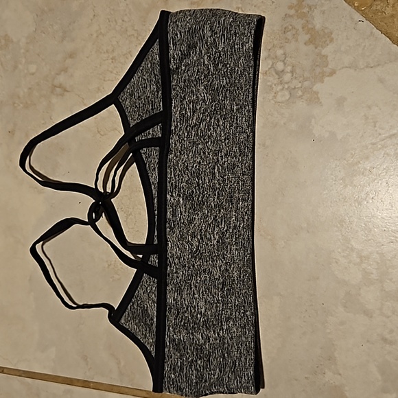 Hanes girls sports bra - Picture 2 of 3